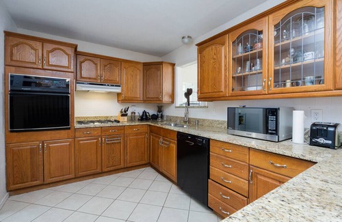 Farmers Branch House | Sunny & Spacious Perfectly Located Home in Lovely Farmers Branch