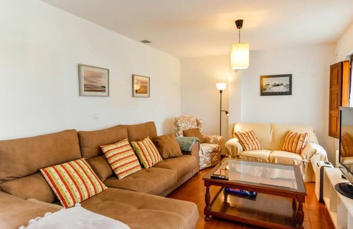 Bareyo Villa | Comfortable house with sea view