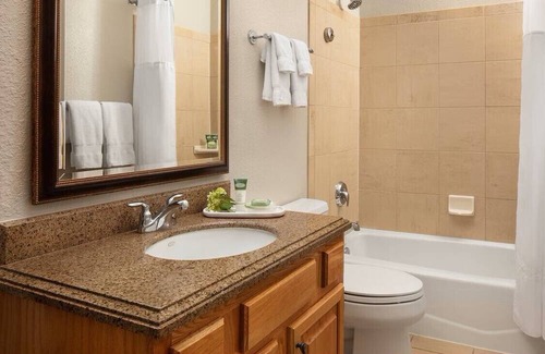 Highland Meadows Resort | Thanksgiving Weekend Getaway at Marriott's Streamside Birch Resort in Vail CO
