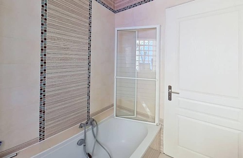Velizy-Villacoublay House | House 2 steps from the forest - 30 minutes from Versailles