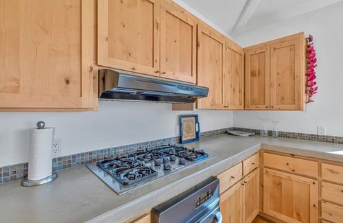 Soquel House | Furnished 2 Bed 1.5 Bath Home In Sunny Santa Cruz County