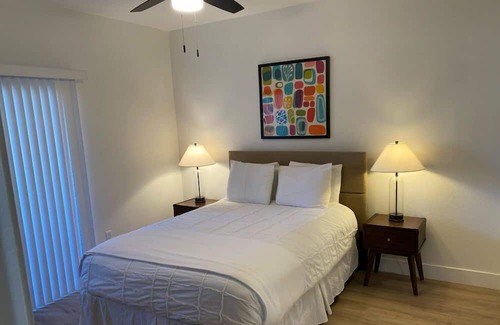 Kierland House | The Nines Modern 2BR Condo w Pool