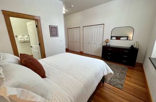 Helena Condo | Entire Luxury Condo: 4 downtown units
