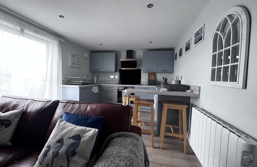 Bridgend House | Orchard Lodge - Coastal Retreat