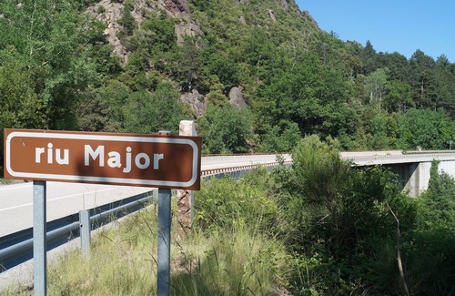 Coustouges House | Location Chambre Double. Idéal Famille, Couple, ou Personne Seule