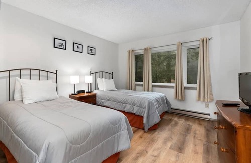 Nellysford Condo | Highlands 05 with Wintergreen Advantage