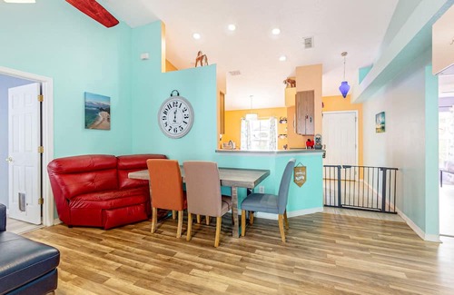 Thousand Oaks House | Sunny dog-friendly home with private pool, pool spa, lanai, & BBQ