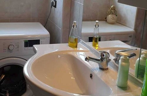 Old Town House | Homerez - House 3 km away from the beach for 6 ppl. with shared pool at Catania