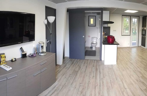 Mareuil-sur-Cher House | Homerez - House for 7 ppl. with swimming-pool and terrace at Mareuil-sur-Cher