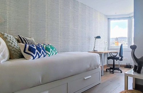 Les Corts Apartment | 3BR Luxury high floor & Terrace near L'illa - Max