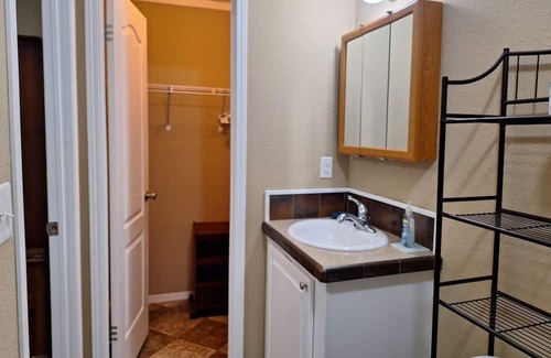 Fellowship House | Guest House on Private Farm near Ocala!