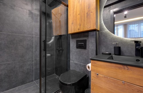 Kabatas Apartment | Flat w Turkish Bath 5 min to Kabatas Pier