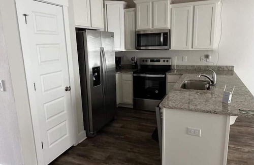 Pine Forest House | Admiral's Quarters Suite