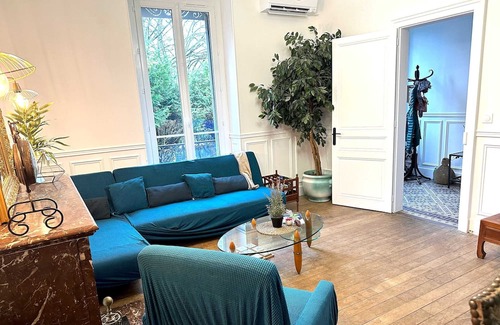 Saint-Florentin House | Homerez - Big house for 11 ppl. with garden and terrace at Saint-Florentin
