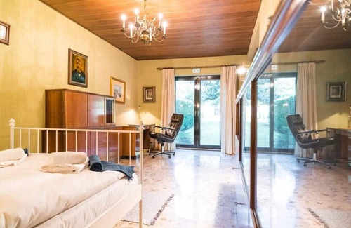 Dobling Villa | Yes, it's RETRO - Big Villa with Indoor Pool
