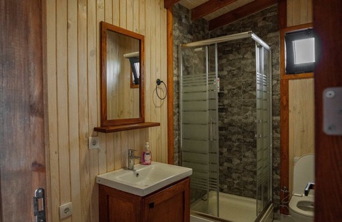 Iznik Villa | Cozy, super luxury two-story villa by the lake. 45 minutes to istanbul