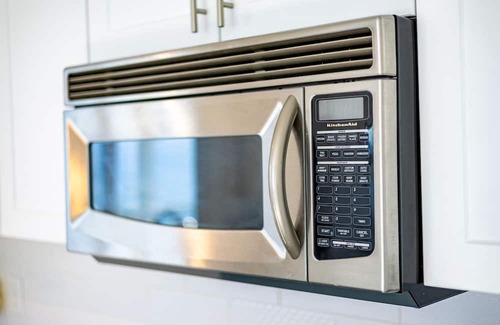 Vernon House | 180 LAKEVIEW