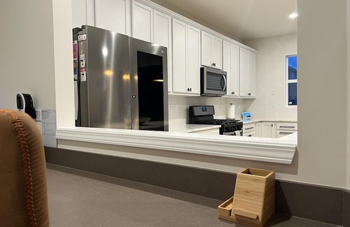 Fox Valley House | Suburban Bliss in One of Chicago's BEST Suburb, Naperville