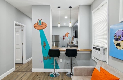 Elizabeth Apartment | Stylish and Modern 3BED Apt in Elizabeth /30min to Manhattan/Free street Parking