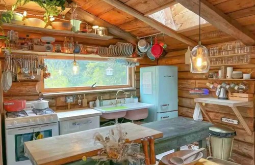 Phoenicia Cabin | The Highview, A Catskills Log Cabinnn