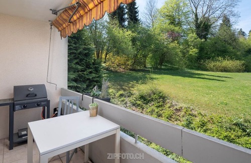 Meilen District Apartment | Schöne Wohnung 10 min von Zürich See Netflix/wifi/parkplatz