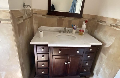 Selden House | Beautiful home with three private rooms for travel business people