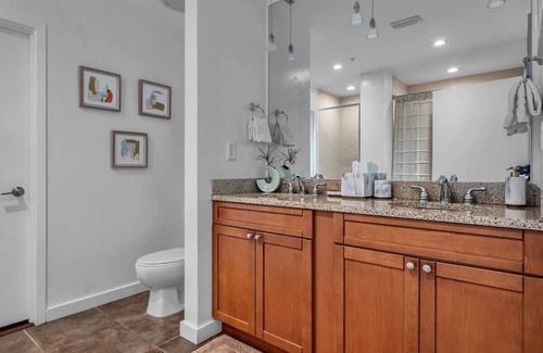 South Eola Condo | 2/2 PENTHOUSE DOWNTOWN with large Billiard room