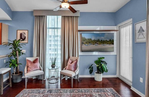 South Eola Condo | 2/2 PENTHOUSE DOWNTOWN with large Billiard room