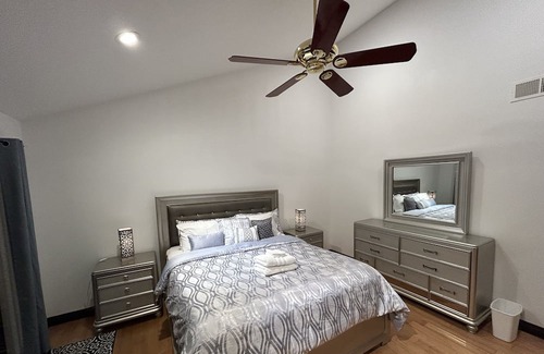 Orange House | Luxurious Villa 3 Bedrooms + 4 Beds+ 1 Pools