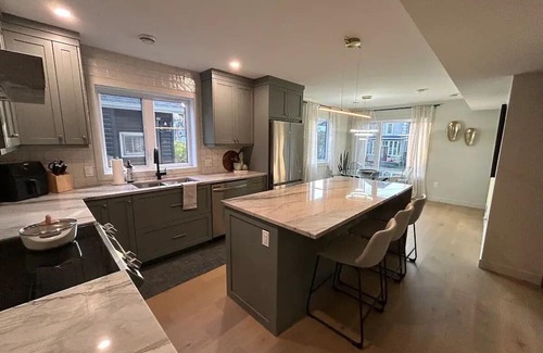 Thunder Bay House | Modern Manor
