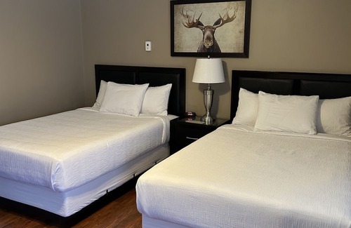 100 Mile House Hotel | 94 Mile Motel & RV Park