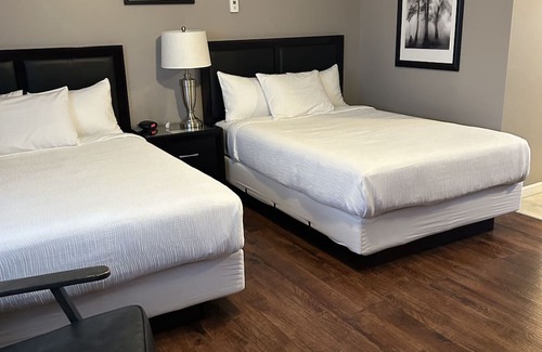 100 Mile House Hotel | 94 Mile Motel & RV Park