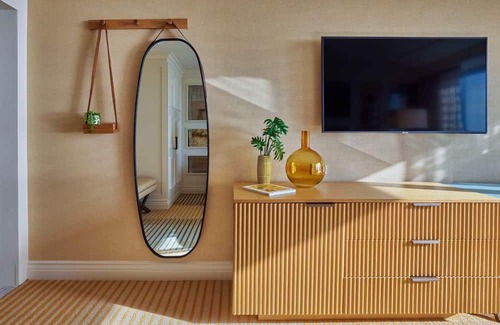 Downtown House | 3 Partial Ocean View 2 Queen Rooms at Viceroy Santa Monica!