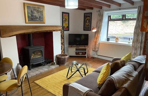Frosterley Cottage | Stunning Cottage with Log Burner