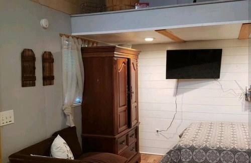 Lufkin Cabin | Blue Barn Tiny Home