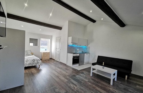 Chasse-sur-Rhone Apartment | Suite Détente, Ô Bon Temps