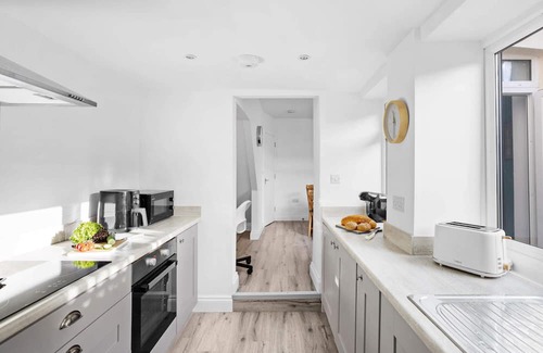 Barnstaple House | Gloster Town House gorgeous family home Barnstaple