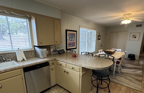 Lakeland House | Lovely Lakefront House with level backyard with beautiful sky/sunset views!