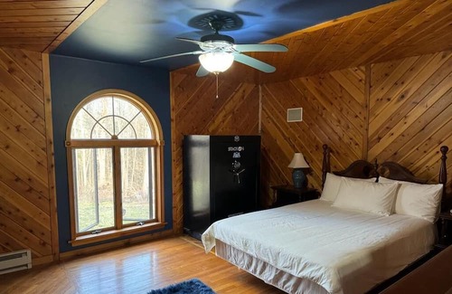 Nicholson House | Private House on 10 acres close to Ski resort