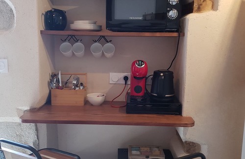 Avallon Bed & Breakfast | LA Tour DE LA Ferme DU Bois-dieu