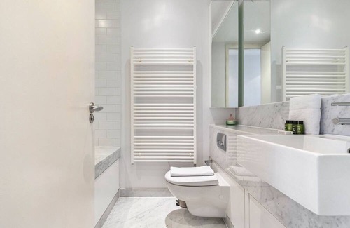 St. Mary's Park Apartment | Waterfront House - Three Bedroom Apartment, Sleeps 6