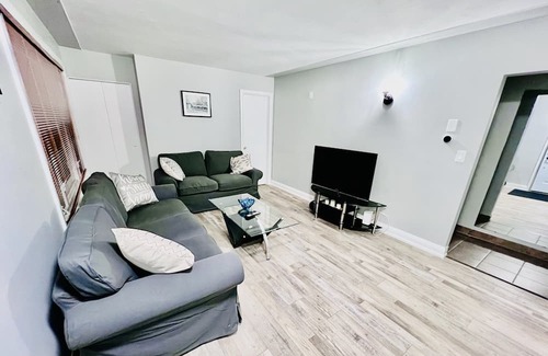 Township of Woolwich House | Cozy 3 Bed, 2 Bath, Pet-friendly Full house in Kitchener with all amenities.