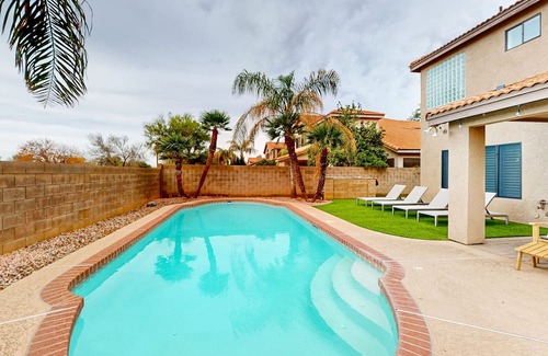 Paradise Park Vista House | Designer home with private pool, enclosed yard, game room, & W/D