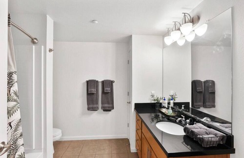 Old Southwest Condo | 1B/1B Condo by Idlewild Park Reno Downtown-Pool, Jacuzzi & Parking