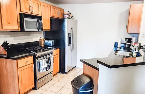 Old Southwest Condo | 1B/1B Condo by Idlewild Park Reno Downtown-Pool, Jacuzzi & Parking