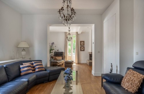 Roggel House | Stylish house with garden, sauna and hot tub