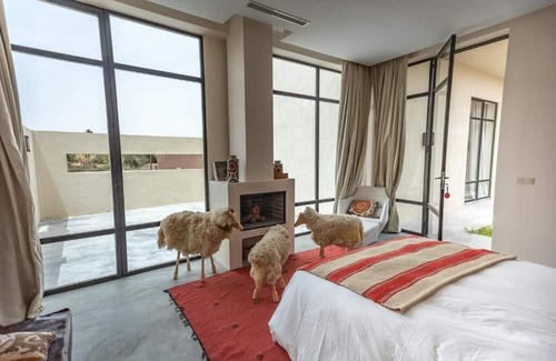 Zaouia Sidi Abdallah Ben Sassi Villa | Luxurious Modern Villa marrakech 7 Room with Farm