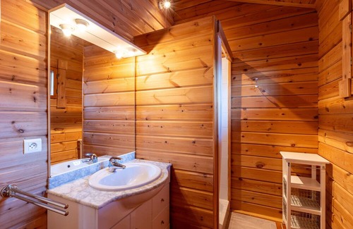 Superbolquere House | L'Écrin des Pyrénées - Authentique chalet classé 4* avec jacuzzi