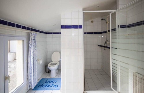 Suresnes Ski Chalet | Chalet 'Mont Valérien' with Wi-Fi