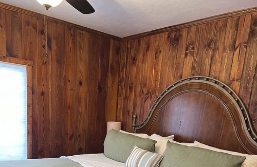 Bonita Springs Cottage | Adorable Cottage Close To Downtown & Area Beaches.